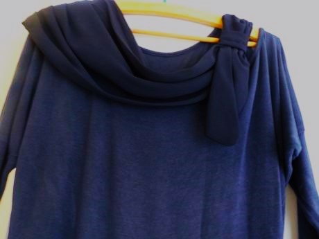 Tričko s výrezom na ramene, m