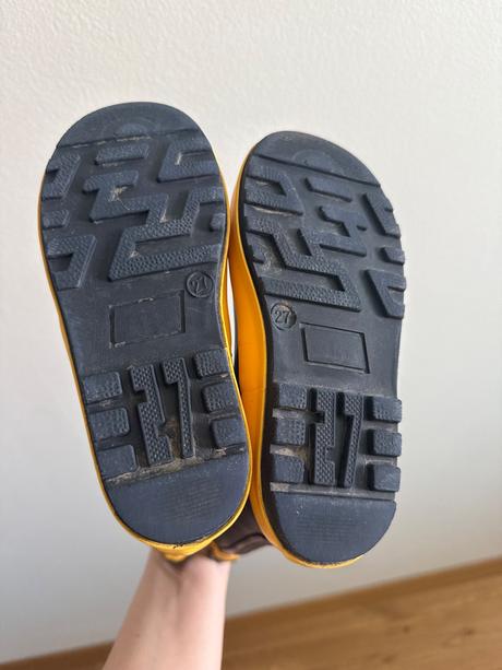 Chlapcenske gumaky s autom, lupilu,27