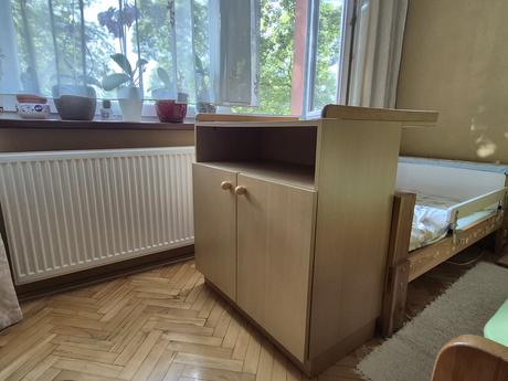 Prebaľovací pultik/skrinka, 