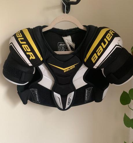 Hokejový chránič ramien, bauer,s