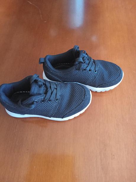 Športové topánky, 28