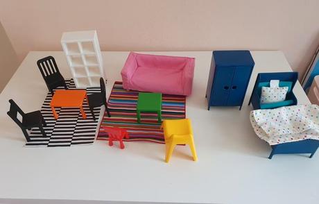 Nábytok pre bábiky do domčeka ikea, 
