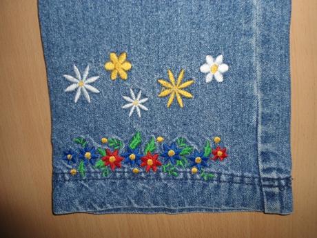 Tmavomodre rifle - vysivane kvietky, 146