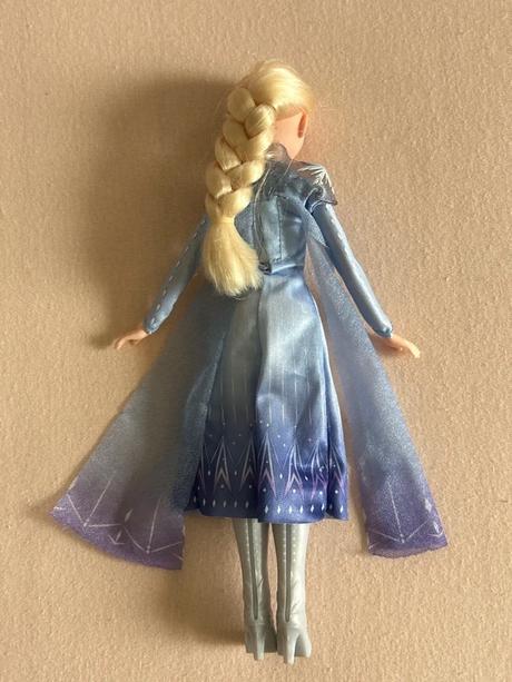 Bábika elsa z frozen ii. - hasbro  č.33, 
