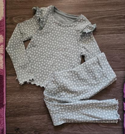 Pekny kvetinovy set, 122