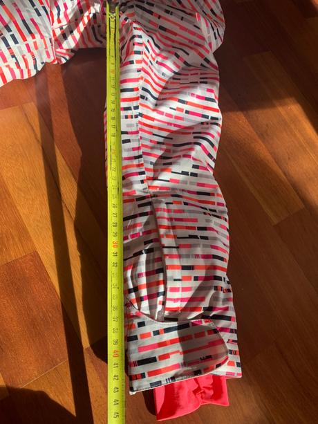 Lyžiarský set pre dievča-10r (lyže+palice+súprava), 152