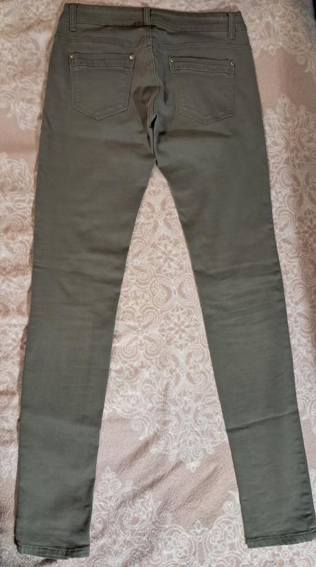 Olivovozelene slim nohavice, m