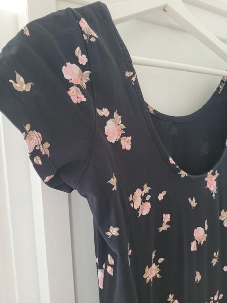 Krásne šaty ako nové, poštovné v cene, c&a,s