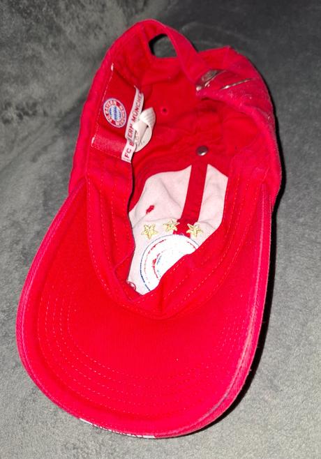 Šiltovka bayern münchen červenš,