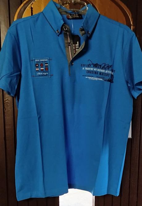 Pánske tričko s aplikáciou a golierom modré, 4xl - xxxl