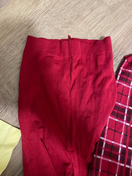 Červene kárované pančuchy darujem k nakúpu, xs