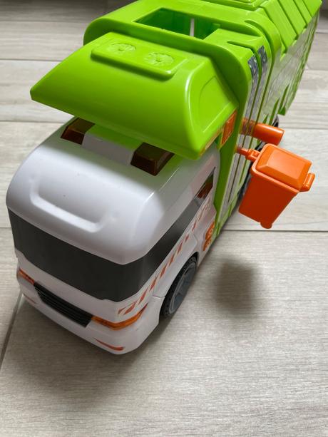 Smetiarske auto s vyklápacim kontajnerom, 