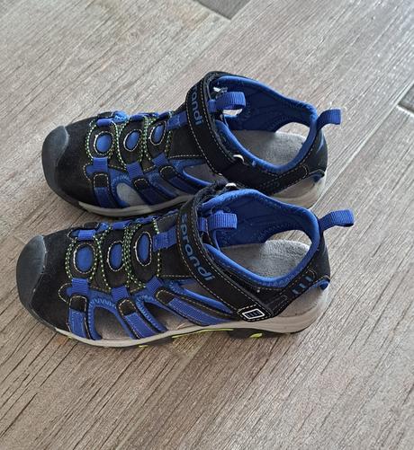 Sandále, sprandi,32