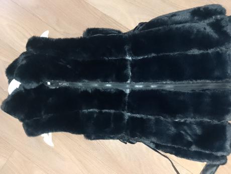 Kožušinkova vesta, s