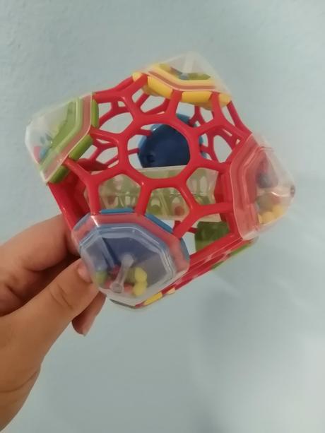 Hrkajuca kocka - uchopove hracky, 