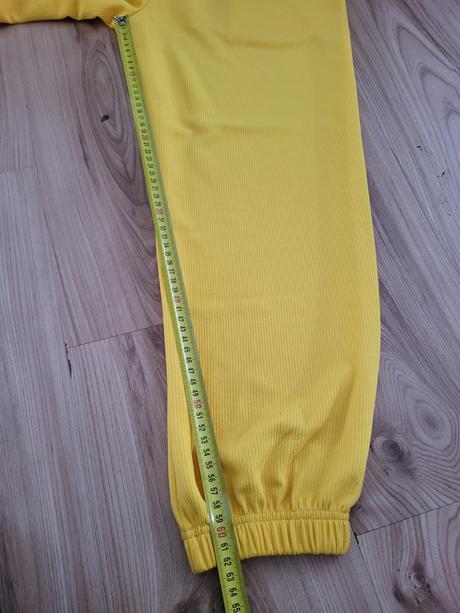 3ks tepláky nové, xs