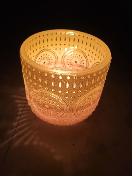 Sklenený mandala svietnik,