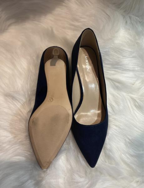 Tmavomodré lodičky, graceland,37