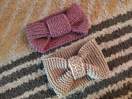 Béžová čelenka, s