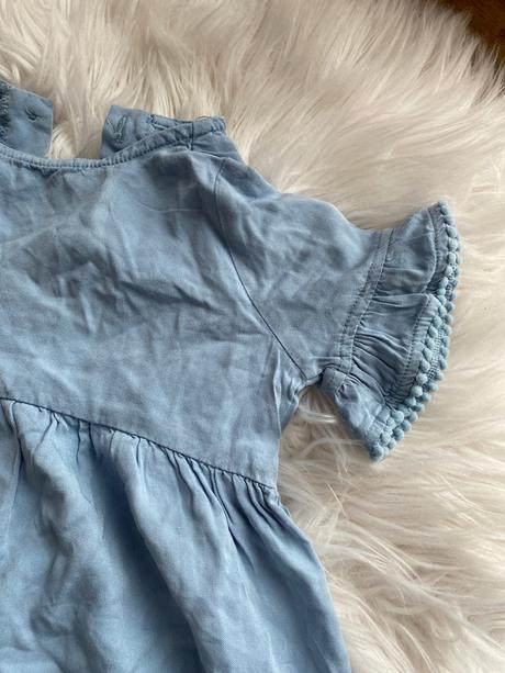 Šaty s malými brmbolčekmi, reserved,86