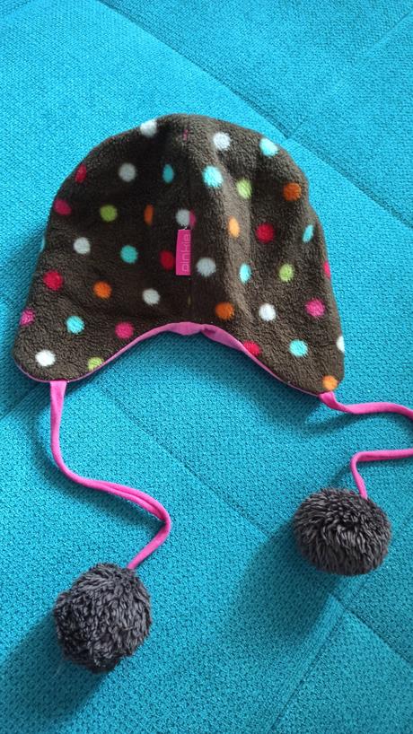Detská čiapočka s brmbolcami, pinkie,86