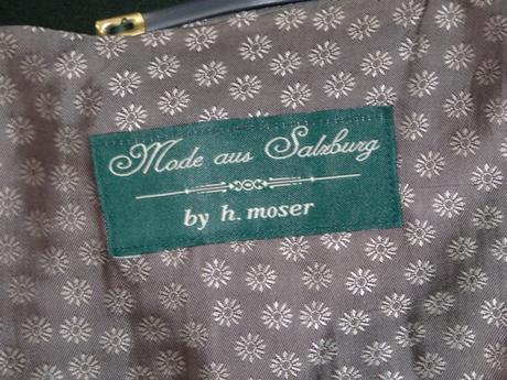 Luxusný vlnený krojový kabát, 42