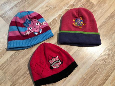 3 čiapočky cena spolu, 104