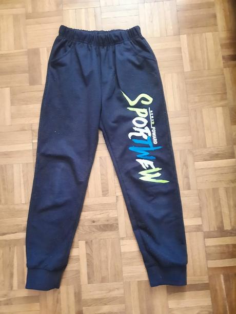 Chlapčenské tepláky, 140