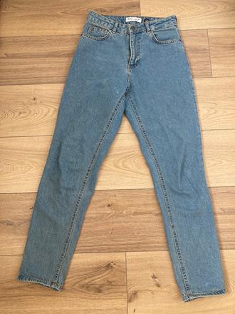 Mom jeans, 32