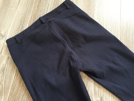 Krásne a pohodlné elastické nohavice, s