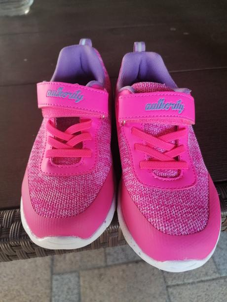 Tenisky, authority,31