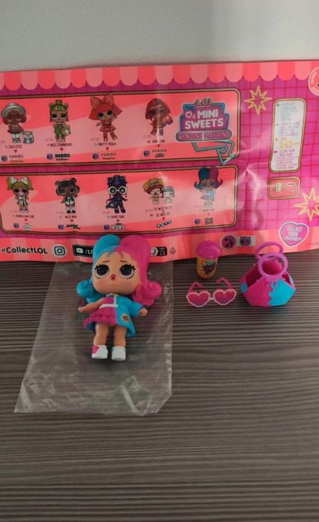 Lol surprise mini sweets wending machine, 