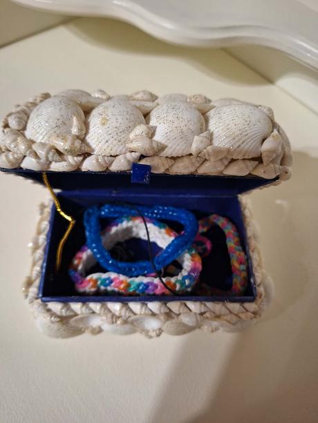Šperkovnica z mušlí, 