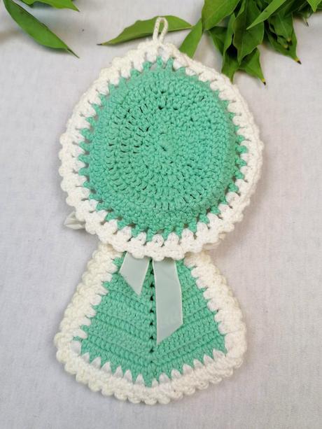 Háčkovaná bábika, 