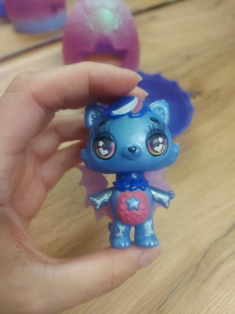 Svietiaca mačička, 