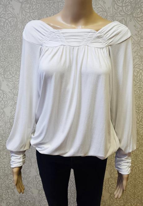 Nariasená blúzka, 38