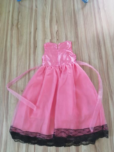 Dievčenské šaty, 116