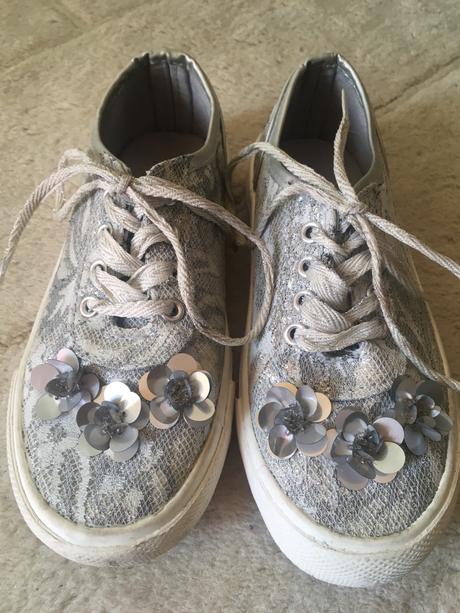 Dievčenské tenisky, 30