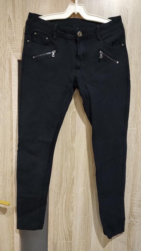 Čierne elastické nohavice, m