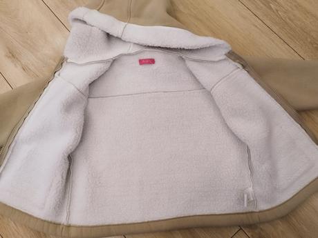 Úžasný kabátik, 104