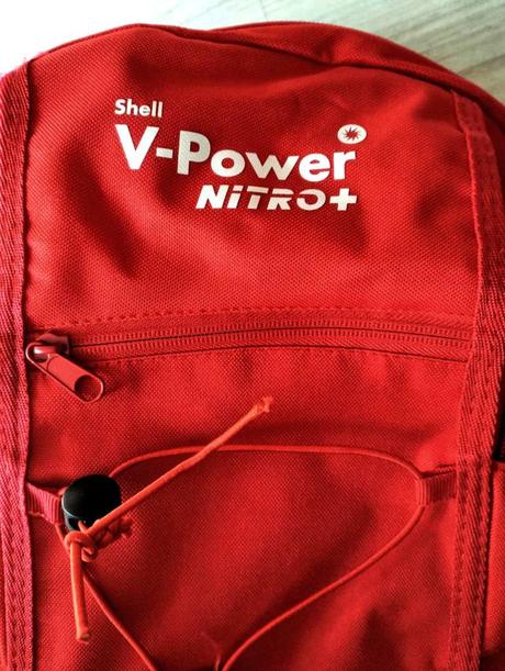 Červený batoh shell, 