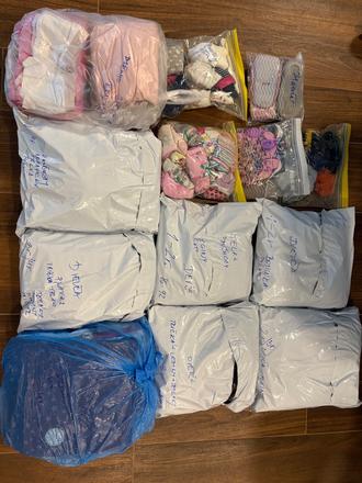 Balík oblečenia pre dievčatko, 