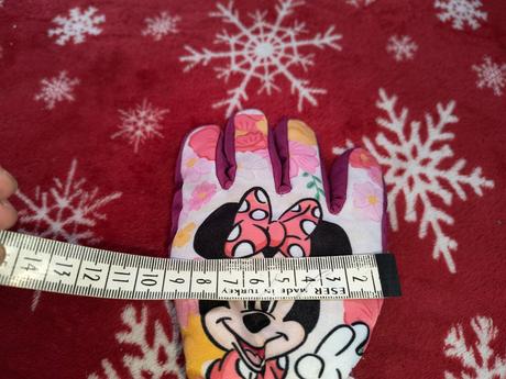 Dievčenské rukavice, 