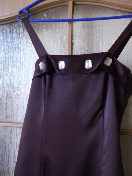 Spoločenské šaty, 36