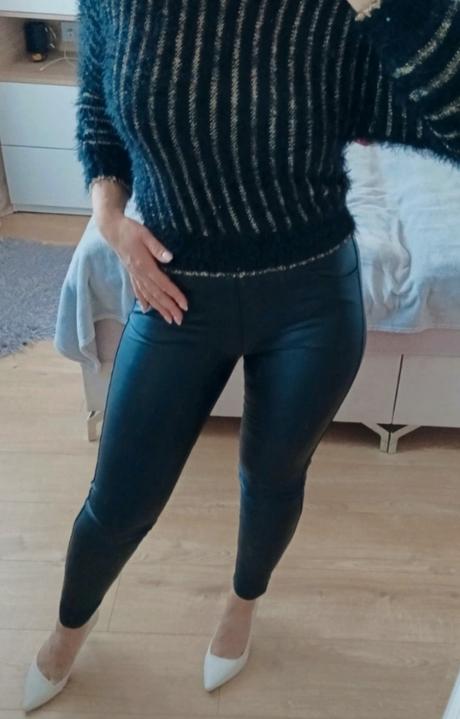 Koženkové legíny, s