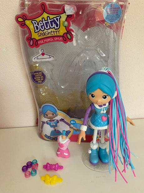 Kreatívna bábika betty spaghetty, 