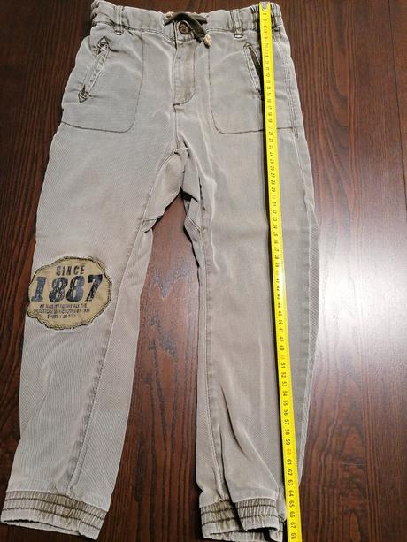 Športové nohavice, zara,122