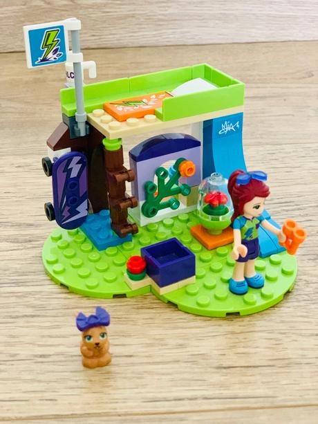 Lego friends mia a jej spálňa 41327, 