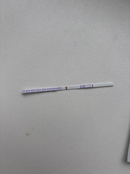 Je slabá čiarka na tehotenskom teste známkou tehotenstva?