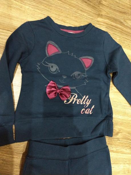 Teplákové súpravy, 98